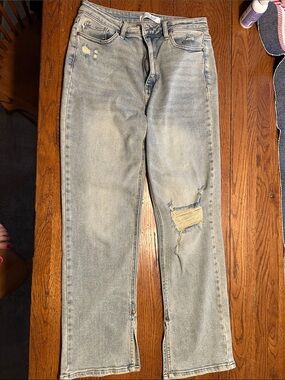 Judy Blue Light wash, straight leg, Distressed Jeans with split hem